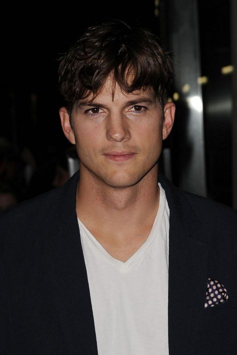 Ashton Kutcher Aston Kutcher, Michael Kelso, Bad Boy Quotes, Medium Layered Hair, Ashton Kutcher, Half Man, Demi Moore, Mila Kunis