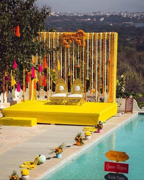 Pool Haldi Decor Haldi Function Ideas, Haldi Decoration Ideas, Haldi Ceremony Decorations, Indian Wedding Stage, Indian Wedding Decorations Receptions, Small Wedding Decor, Mehendi Decor Ideas, Haldi Decor, Themed Wedding Decorations