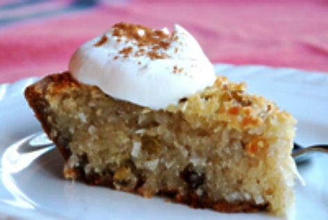 Bojo is a sweet Suriname treat. Learn to make this rich, flourless, coconut and grated cassava cake, flavored with rum and cinnamon, with this recipe. Yuca Recipes, Suriname Food, Cassava Cake, South American Recipes, Bake Goods, Caribbean Food, Amazing Desserts, Rustic Cake, Latin Food