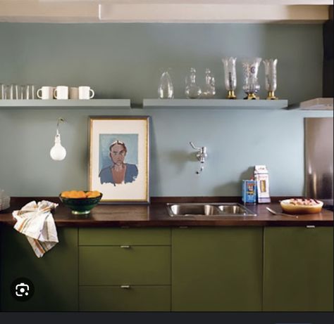 Blue Kitchen Inspiration, Kitchen Color Combos, Kitchen Colour Combination, Light Blue Kitchens, Green Cabinets, French Kitchen, Hus Inspiration, Kitchen Color, Blue Kitchens