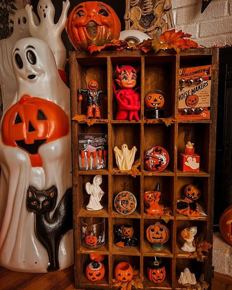 Sara 🕷️ | Setting up this cubby shelf is one of my favorite things every year 🎃. . . . . . . . . . . . . . #halloweendecor #halloweendecorations... | Instagram Halloween Hutch Display, Trinket Shelf, Goth House, Hutch Display, Halloween Blow Molds, Blow Molds, Cubby Shelf, Homemade Halloween Decorations, Halloween Everyday