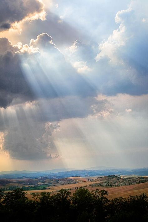 Era Victoria, Matka Natura, Storm Clouds, Alam Yang Indah, Sky And Clouds, Alam Semula Jadi, Beautiful Sky, The Clouds, Famous Quotes