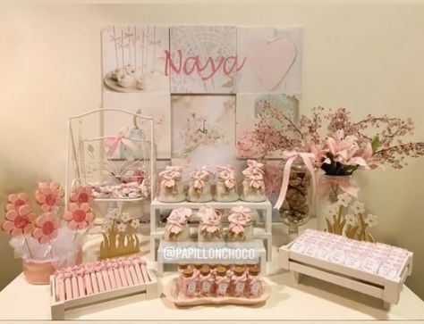 Chocolate Table, Sweets And Chocolate, New Born Baby Girl, Baby Shower Princess Theme, Baby Shower Sweets, Flowers Theme, Chocolate Babies, Wedding Chocolate, Baby Favors