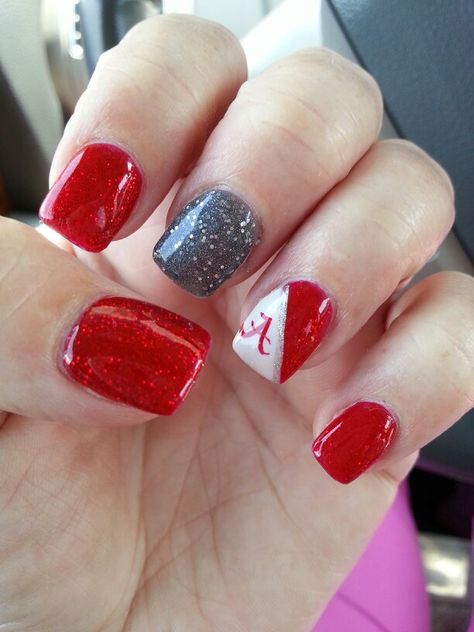 Alabama crimson tide nails Alabama Football Nails Crimson Tide, Crimson Tide Nails, Alabama Nails Crimson Tide, Alabama Football Nails, Alabama Nail Art, Alabama Room, Colour Nail Art, Alabama Nails, Football Nail Designs