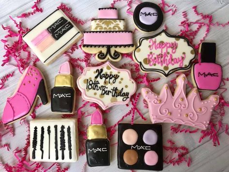 Tiara Cake, Lipstick Nail, Makeup Party, Princess Birthday Party, Makati, Princess Birthday, Party Makeup, Cookie Decorating, Cookies Et Biscuits