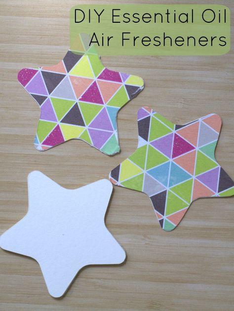 Make your own DIY essential oil air fresheners. Perfect for the house or the car. Toilet Freshener, Diy Air Freshener, Natural Air Freshener, Diy Essentials, Room Freshener, Scented Sachets, Diy And Crafts Sewing, Diy Essential Oils, How To Make Diy