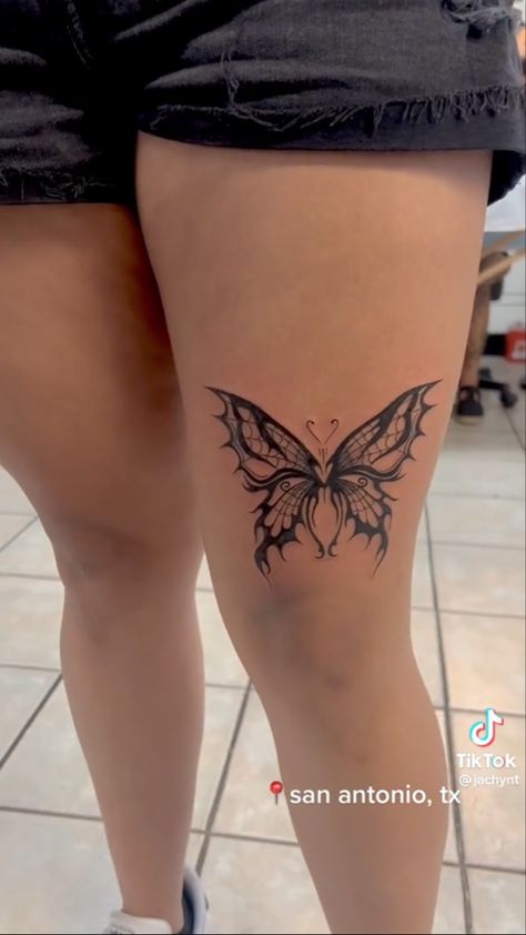 Butterfly Tattoo Knee, Tato Back, Boy Tattoo Ideas, Hand Tato, Stomach Tattoos For Women, Tator Tot Casserole Recipe Easy, Tatoos Men Ideas, Tatoos Small Meaningful, Butterfly Tattoo Stencil