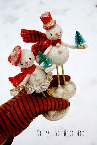 Snowmen Diy, Snowman Bottle, Crafts Snowman, Christmas Crafts Snowman, Snow Couple, Clay Creatures, Merry Christmas To Everyone, Vintage Christmas Crafts, Christmas Snowmen