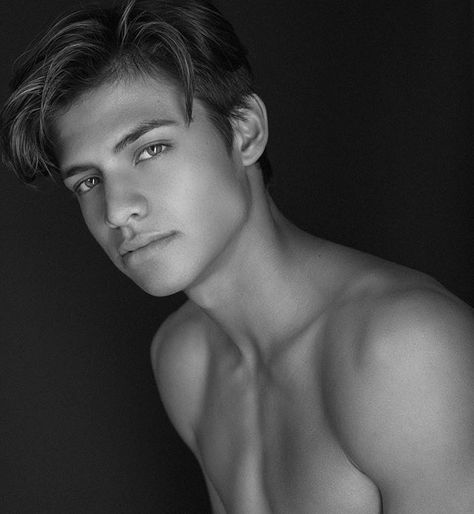 Dylan Jordan Dylan Jordan, Modeling Career, Green Witch, Male Beauty, Male Models, Tumblr Blog, Jordan, Models, Instagram Post