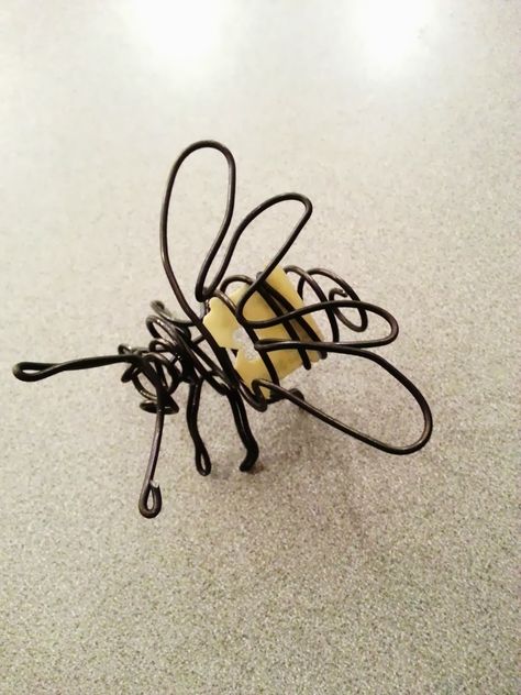 DAY 288 - Bee Yourself No Longer Available | 365 Days of Wire Sculpture Wire Insects, Bead Bee, Wire Sculpting, Barbed Wire Art, Sculpture Wire, Bee Yourself, Art Fil, Wire Art Sculpture, Art Wire