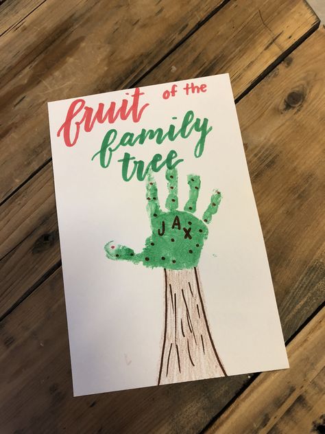 Handprint Family Tree Preschool, Family Art For Infants, Family Infant Art, Family Tree Crafts For Toddlers, Family Infant Crafts, Family Tree Handprint Art, Family Art For Toddlers, Handprint Family Tree, Infant Projects