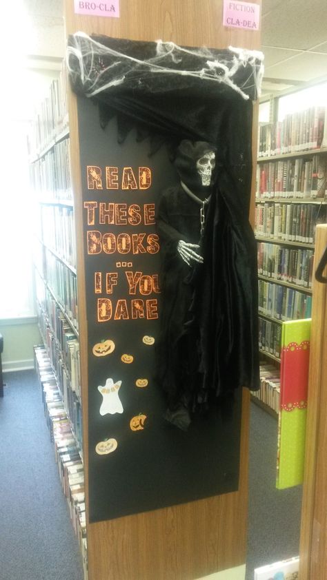 Halloween Decorations For School, Fall Library Displays, Library Pics, Halloween Elementary, Decorations For School, Halloween Library, Teen Halloween Party, Haunted Library, Forest Festival