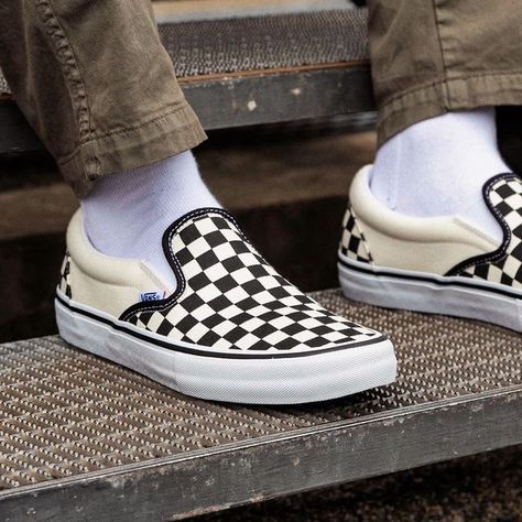 Vans Classic Slip On Outfit, Checkered Vans Outfit Mens, Vans Slip On Outfit Men, Vans Slip On Outfit, Checkered Vans Outfit, Slip On Outfit, Check Vans, Estilo Vans, Vans Slip On Pro