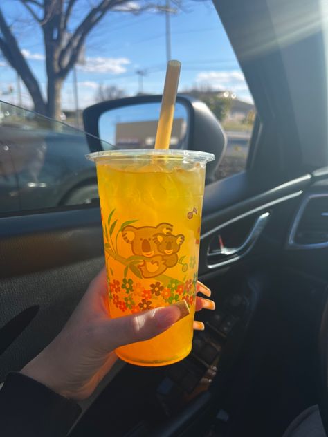 Mango Boba Tea, Boba Mango, Boba Tea Aesthetic, Mango Bubble Tea, Mango Boba, Boba Aesthetic, Fruit Mango, Bubble Tea Recipe, Tea Aesthetic