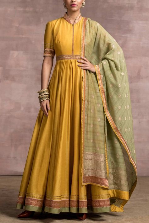 Shop top Indian designer Tarun Tahiliani at Aashni + Co. Yellow Anarkali, Anarkali Dress Pattern, Tarun Tahiliani, Designer Party Wear Dresses, Boutique Dress Designs, Indian Dress, Dress Indian Style, Indian Designer Outfits, Anarkali Dress