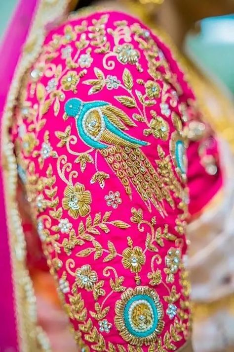 35 Stunning Latest Maggam Work Blouse Designs 2020 Latest Maggam Work, Latest Maggam Work Blouses, Work Blouse Designs, Designs Blouse, Latest Bridal Blouse Designs, Maggam Work Blouse, Wedding Saree Blouse Designs, Cutwork Blouse Designs, Wedding Blouse Designs