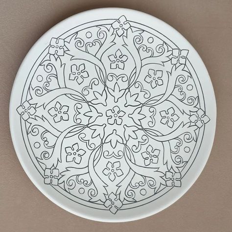 Cini Desen Modern, Turkish Plates, Book Crafts Diy, Cross Stitch Geometric, Mandala Art Lesson, Art And Craft Design, Plate Decor, Hand Painted Tiles, Stencil Patterns