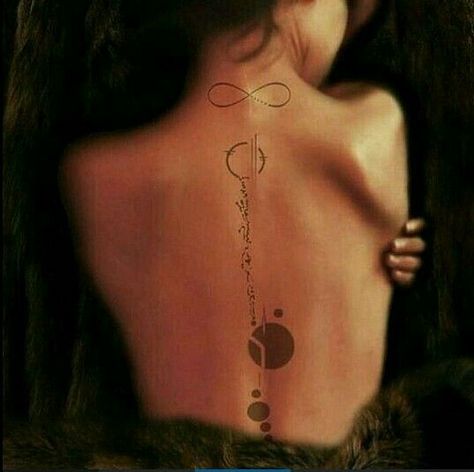 Lexa tattoo Lexa Back Tattoo, Lexa Kom Trikru Tattoo, Lexas Back Tattoo The 100, Lexa Kom Trikru Aesthetic, Lexa The 100 Tattoo, The 100 Tattoos, Lexa Aesthetic, The 100 Tattoo Ideas, The 100 Tattoo