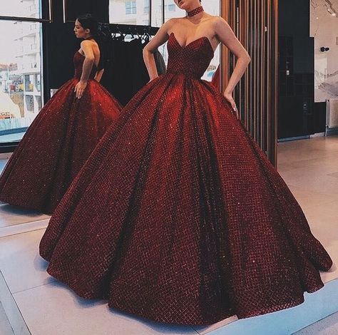 Red Ball Gowns, Popular Prom Dresses, Robes D'occasion, Red Ball, Sequin Prom Dresses, Cute Prom Dresses, Red Gowns, Pretty Prom Dresses, Ball Gowns Prom