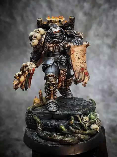 Space Marine Chaplain, Dark Angels 40k, Word Bearers, Chaos Legion, 40k Chaos, Warhammer 40k Figures, Caracter Design, Warhammer Figures, Warhammer Paint