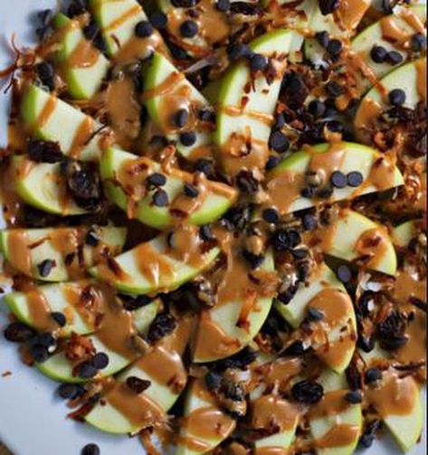 Healthy Peanut Butter Recipes, Apple Nachos, Mama Recipe, Healthy Peanut Butter, Kid Food, Peanut Butter Recipes, Food Group, Inspired Recipes, Yummy Yummy