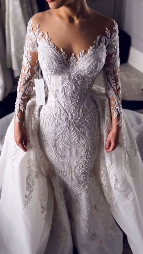 Gorgeous wedding dress | Fancy wedding dresses, Ball gowns, Gorgeous wedding dress Fancy Wedding Dresses, Fancy Wedding, White Wedding Dress, Dream Wedding Ideas Dresses, A Wedding Dress, Gorgeous Wedding Dress, Wedding Dress Couture, Dresses To Wear, Wedding Dress Inspiration