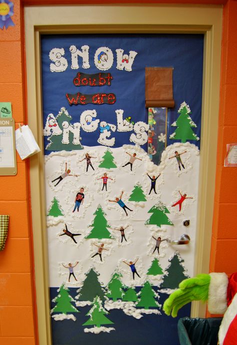 Easy Winter Door Decorations For School, Snow Door Decorations, Snow Door Decorations For School, Holiday Classroom Doors, Kindergarten Door, Winter Door Decorations Classroom, Winter Classroom Door, Making Snow Angels, Christmas Door Ideas