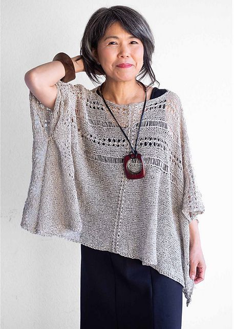 Summer Knitting Patterns, Poncho Knitting Patterns, Poncho Pattern, Knitted Poncho, Summer Knitting, Knit Tees, Knit Fashion, Sweater Pattern, Knitting Inspiration