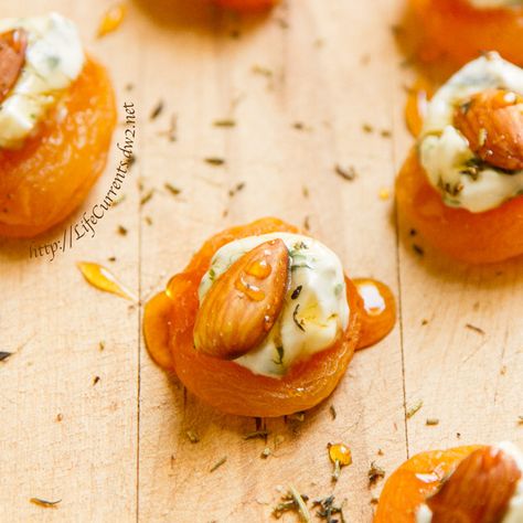 Apricots with Basil-Cream Cheese and Almonds are a great snack, appetizer, or a wonderful addition to Tapas night! by Life Currents Bruschetta Party, Easter Party Kids, Crescent Pizza, Easy Tailgate Food, Airplane Snacks, Pizza Appetizer, Apricot Tea, Practical Magic Movie, Tapas Night