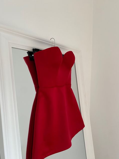 Red dress aesthetic, mini dress, short red dress, leopard print Red Dress Aesthetic, Short Red Dress, Red Dress Short, Dress Aesthetic, Red Dress, Couture, Instagram Photos, Photo And Video, Instagram Photo