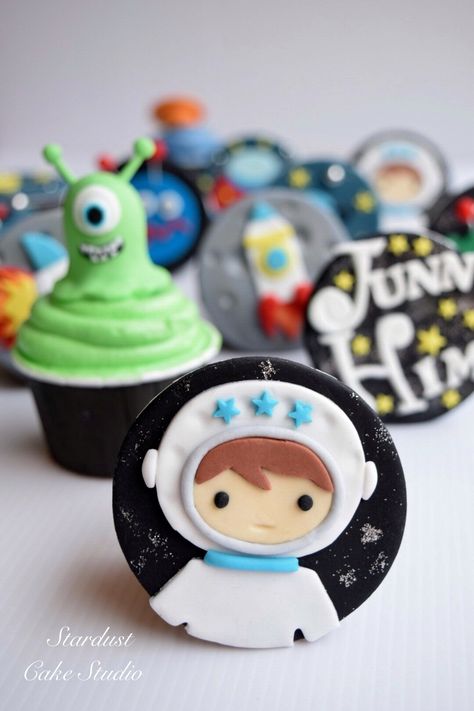 Space Theme Cupcakes Space Theme Cupcake Toppers, Space Cupcakes, Theme Cupcakes, Themed Cupcakes, Space Theme, Cupcakes Decoration, Cake Ideas, Cupcake Toppers, Party Themes