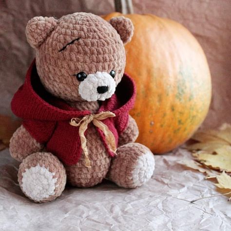 Amigurumi Bear Ideas Heklane Igracke, Crochet A Bear, Teddy Bear Crafts, Bear Ideas, Cutest Crochet, Aesthetic Patterns, Amigurumi Bear, Cute Witch, Crochet Aesthetic