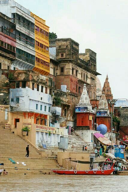 Varanasi Ghat Ghat Photography, Varanasi Ghat Photography, Varanasi Ghat, Night Snapchat, India Travel Places, Amazing India, Photography Night, History Of India, Temple Architecture