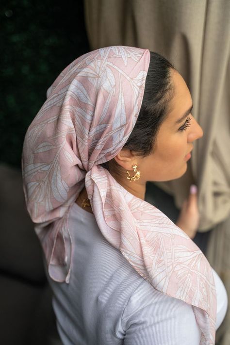 Christian Veils, Christian Head Covering, Hair Covers, Spring Leaves, Blanket Scarves, Head Wrap Styles, Pink Head, Head Scarves, Head Scarf Styles