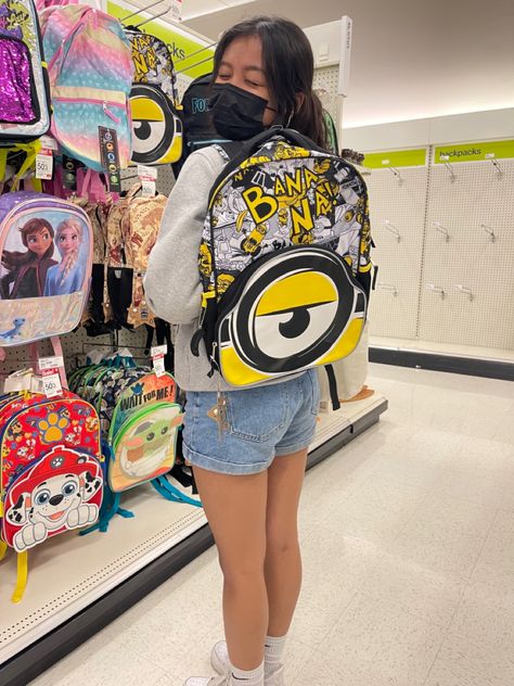 Minion Toys, Jay Core, Minion Backpack, Nom Noms Toys, Minions 4, Minion Toy, Estilo Swag, Teenage Fashion Outfits, Vera Bradley Backpack