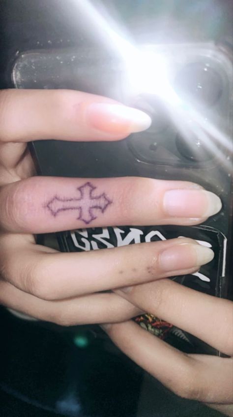 999 Hand Tattoo, Cross Hand Tattoos, Pretty Finger Tattoos, Cross Finger Tattoo, Stick N Poke Ideas, Stick And Pokes, Emo Tattoos, Stick Tattoo, Stick Poke Tattoo