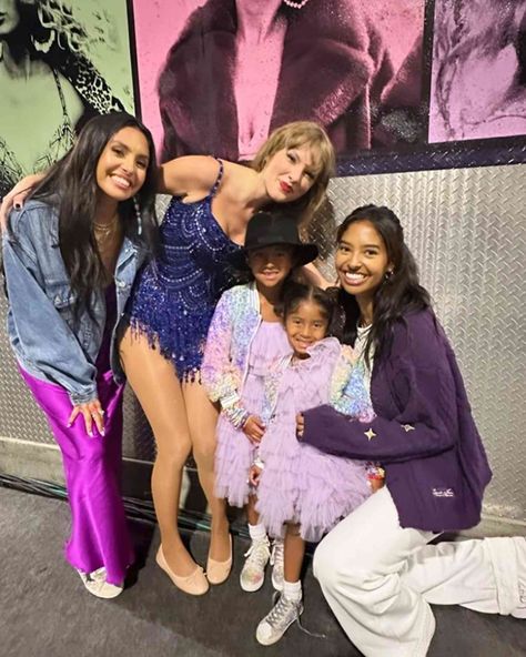 Kobe Bryant Daughters, Vanessa Bryant, Taylor Swift Fan Club, Taylor Swift Cute, Estilo Taylor Swift, Swift Photo, Taylor Swift Funny, Taylor Swift Videos, Taylor Swift Concert