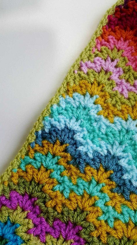 Crochet Useful Items, Crochet Autumn, Useful Items, Rug Patterns, Autumn Ideas, Crochet Blanket Afghan, Fun Crochet, Afghan Patterns, V Stitch