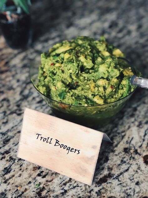 Troll boogers (aka Guacamole) to go with the Dragon Scales (tortilla chips) Dungeons And Dragons Bachelorette Party, Dnd Themed Food, Dungeons And Dragons Party Food, Dnd Party Food, Medieval Party Food, Dnd Themed Snacks, Dnd Food Party Ideas, Dnd Birthday Party, D&d Party