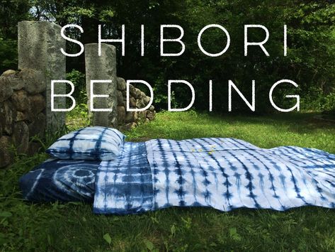 Shibori Sheets Diy, Bedding Tutorial, Upcycle Bed, Shibori Bedding, Diy Shibori, Mode Batik, Shibori Diy, Diy Tie Dye Designs, Tie Dye Bedding