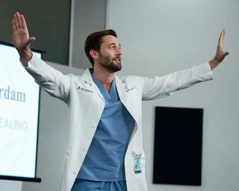 Max Goodwin, Ryan Eggold, Medical Photography, New Tv Series, New Amsterdam, Fear The Walking Dead, Wattpad Stories, Good Doctor, Shadowhunters