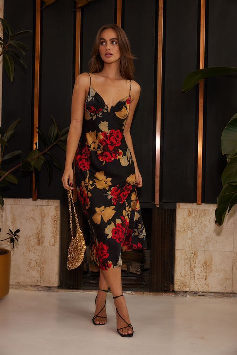 Black Satin Midi Dress, Floral Satin Dress, 12th Tribe, Satin Noir, Tropical Escape, Looks Street Style, Satin Midi Dress, Classy Women, Live Long