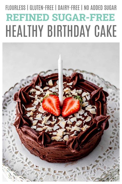 This healthy refined sugar-free birthday cake is ultra moist, naturally sweetened with fruit, and has delicious chocolate peanut butter flavours in every bite! Perfect for a toddler or baby’s first birthday cake, or anytime you want to serve a healthier, but still rich, fudgy and decadent cake! {Gluten-free, Dairy-free, Paleo & Vegetarian} First Birthday Cake Chocolate, Healthy Easy Birthday Cake, Healthy Chocolate Smash Cake, Fruit Sweetened Cake, Healthy Toddler Birthday Cake, Low Sugar Smash Cake Baby First Birthday, Healthier Birthday Cake, Healthy Cake Icing Recipe, No Sugar Birthday Cake