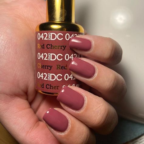 Dnd Nails, Dnd Gel Nail Polish, Dnd Nail Polish, Overlay Nails, Mauve Nails, Band Nails, Dnd Gel Polish, Night Wallpaper, Fall Gel Nails