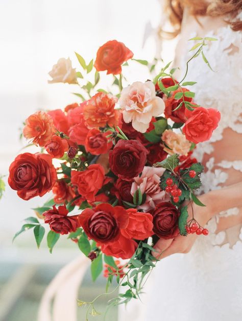 Red Orange Flower Arrangements, Floral Runner Wedding, Red Arrangements, Stem Valentines, Red Bouquets, Seaside Cafe, Winter Shoot, Burgundy Bouquet, Red Bouquet Wedding