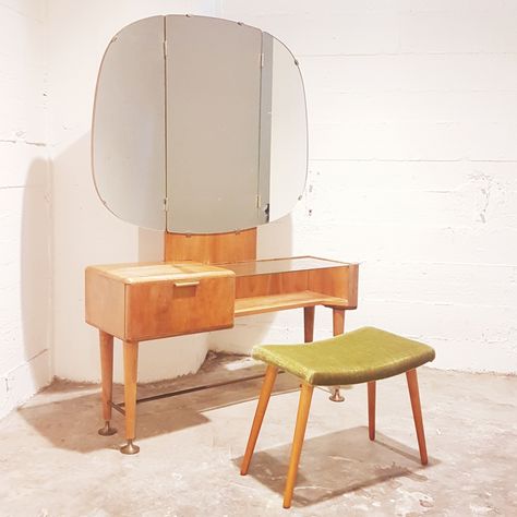 For sale: Rare walnut Mid-Century Modern vanity / dressing table & stool by A.A. Patijn for Zijlstra Joure, 1950s | #vntg #vintage Mid Century Modern Vanity Table, Mid Century Modern Dressing Room, Mid Century Modern Dressing Table, Mid Century Dressing Table, Mid Century Modern Vanity, Sf Apartment, Dressing Table Stool, Vanity Dressing Table, Art App