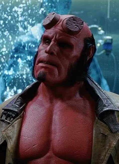 Hellboy - Ron Perlman Ron Perlman Hellboy, Hellboy Movie Aesthetic, Hellboy Aesthetic, Hellboy Portrait, Hellboy Ron Perlman, Hellboy Cosplay, Hellboy 2004, Hellboy Comic, Hellboy Movie