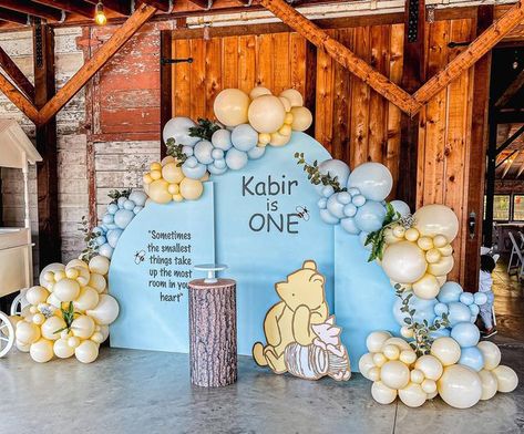 Winnie The Pooh Balloon Garland, Winnie The Pooh Balloon, Pooh Balloon, Book Backdrop, Backdrop Balloons, Flower Wall Rental, Pooh Party, Sweet Carts, Pooh Birthday