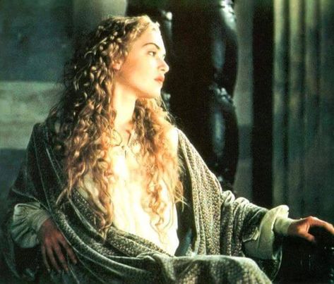 Titanic Photoshoot, Victorian Curls, Curly Hair Princess, Hamlet 1996, Hamlet And Ophelia, Daena Targaryen, Medieval Woman, Kenneth Branagh, Anna Karina