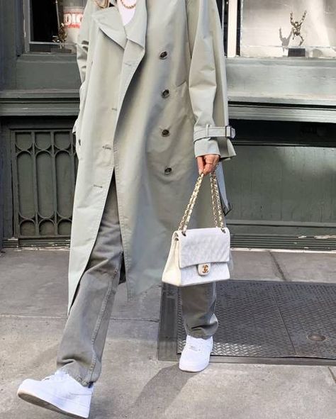 Claire Rose, Minimalist Moda, Summer Outfits Minimalist, October Fashion, Trendy Outfits Winter, Chic Coat, Fashion Dresses Casual, Summer Dress Outfits, Mode Inspo